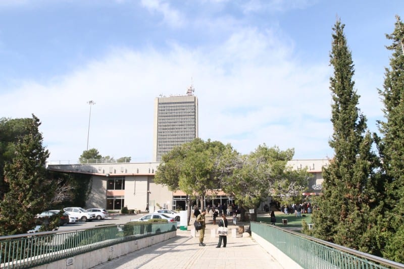 שנת הלימודים באוניברסיטאות תחל ב-31 בדצמבר