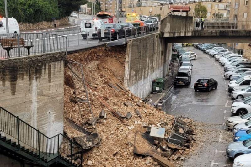 האם ניתן היה למנוע את קריסת החומה ביד לבנים?