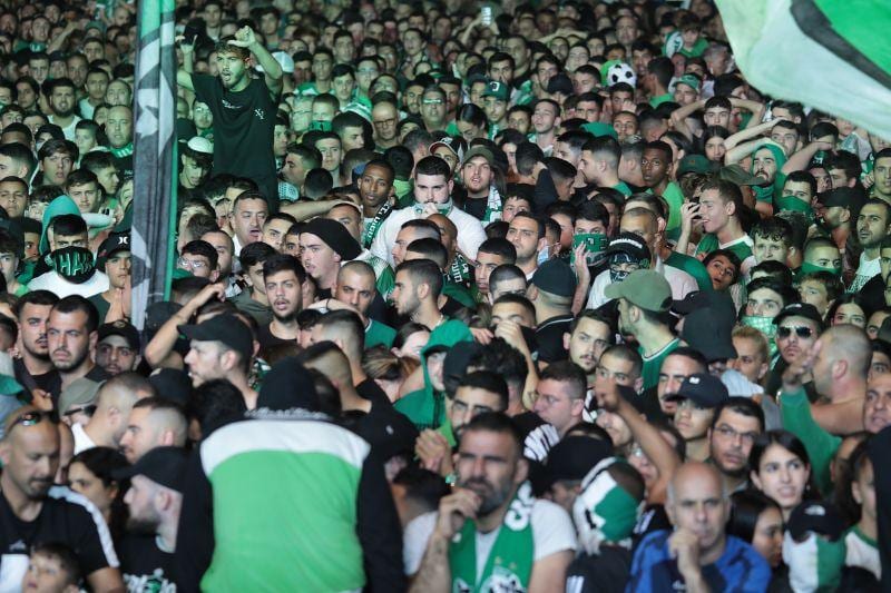 אחרי יותר משעה: חודשו חגיגות האליפות ברחבת סמי עופר
