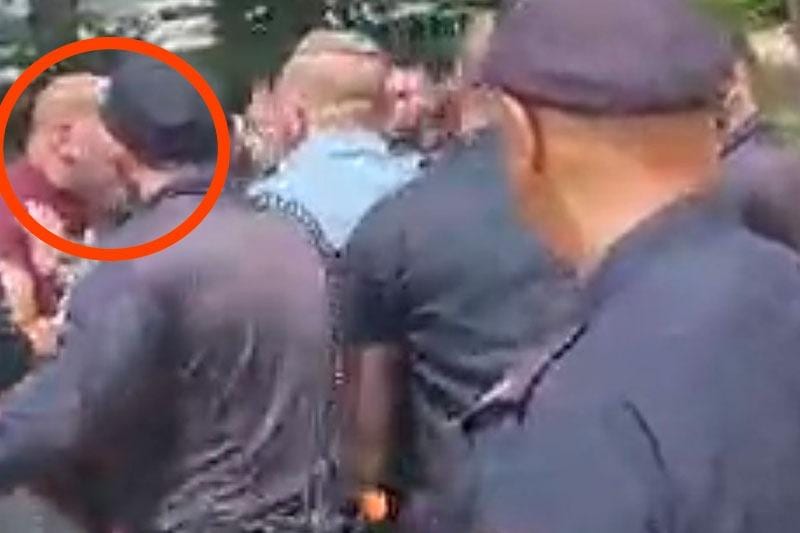 הצלם שנדחף על ידי שוטר: "דובר המשטרה התנצל, אמר שזה הגיע למפכ"ל"