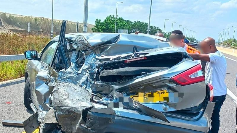 מספר פצועים בתאונה בין משאית לרכב סמוך לעתלית