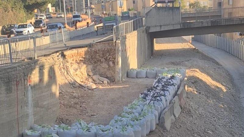 התושבים מתוסכלים: השיפוץ ביד לבנים יסתיים רק בעוד כחצי שנה