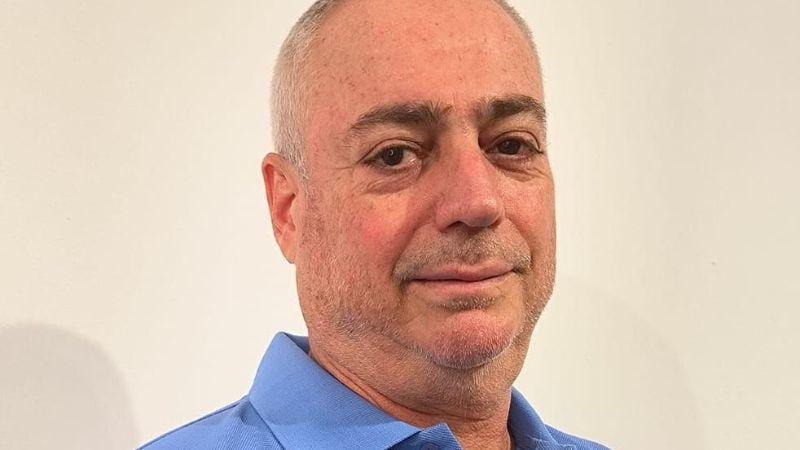 איש העסקים ערן דובובי מצטרף לרשימה של שרית גולן