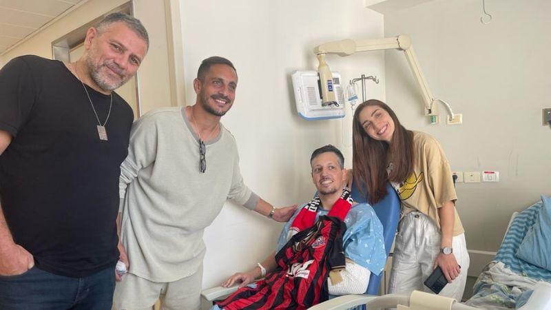 מרגש: דור מלול הגיע לבקר את אוהד הקבוצה שנפצע מירי חמאס