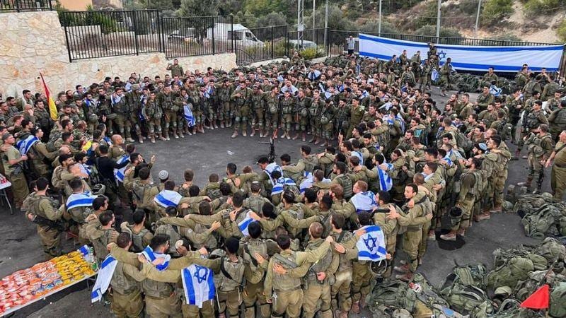 צפו: עובדת בבני ציון אירחה בביתה מאות לוחמי הנח"ל