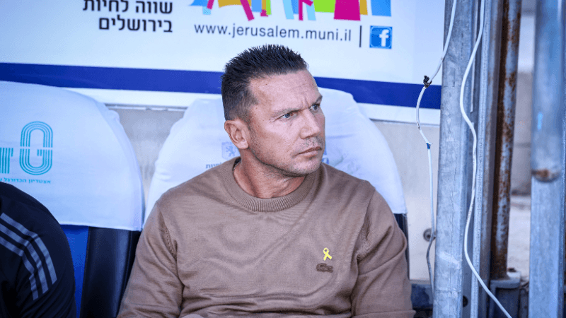 "ברק חייב לחזור ל-4-3-3"