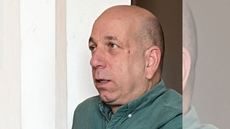 "שועל הפגנות ותיק": אמיר שדה מפרשת פצצות התאורה הוא ממנהיגי מחאת העם בחיפה