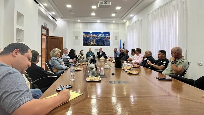 האן במפגש עם נציגי שכונות: "שותפות היא הבסיס לחיפה טובה יותר"