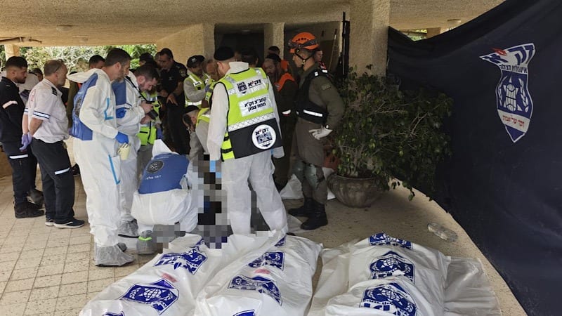 מד"א: כל ארבעת הלכודים חולצו מההריסות ללא רוח חיים
